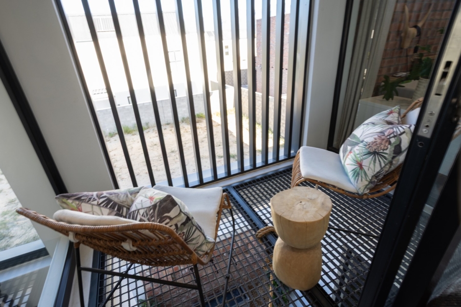 3 Bedroom Property for Sale in Lemoenkloof Western Cape